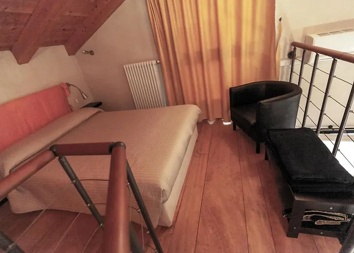 Al Centro Del Borgo * 구아레네