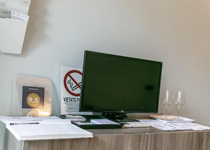 Al Centro Del Borgo 구아레네